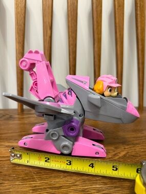 PAW Patrol Dino Rescue Skye Deluxe Transforming Toy Vehicle & Figure Set